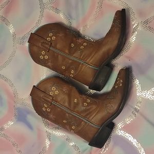 Girls cowgirl boots shyanne size 10